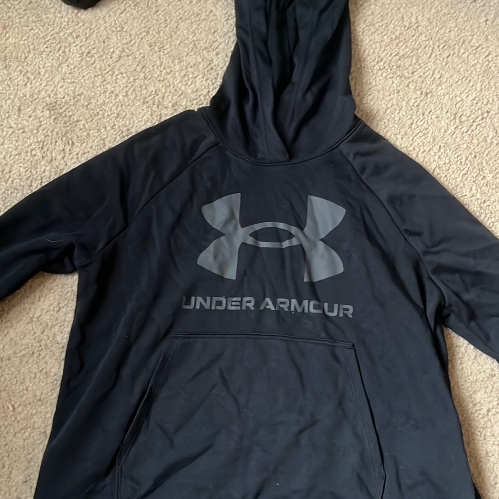 Women’s Small Under Armour Hoodie